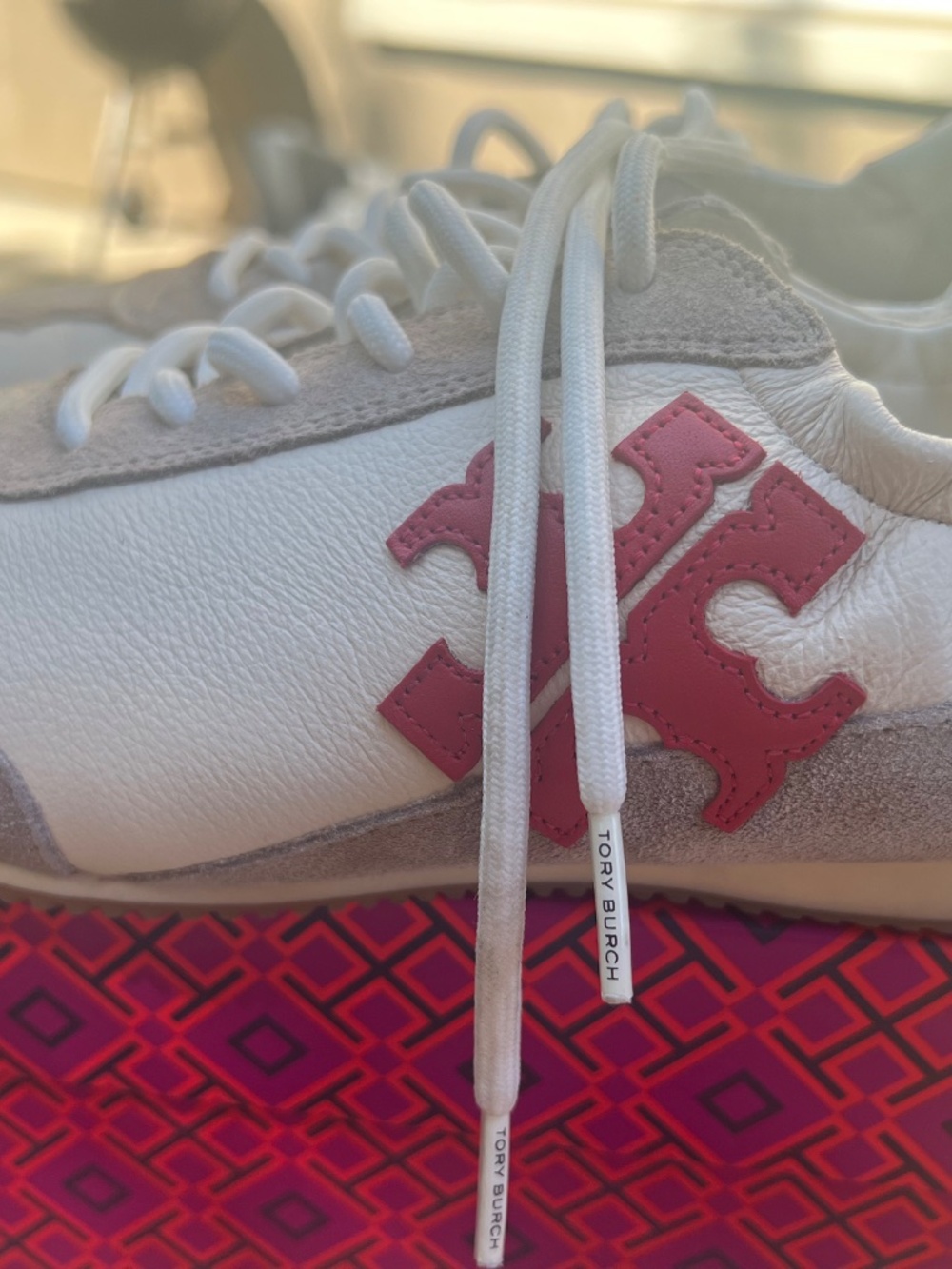 EUC Tory Burch Retro Sneaker SZ 7.5 Red, Navy, Cream